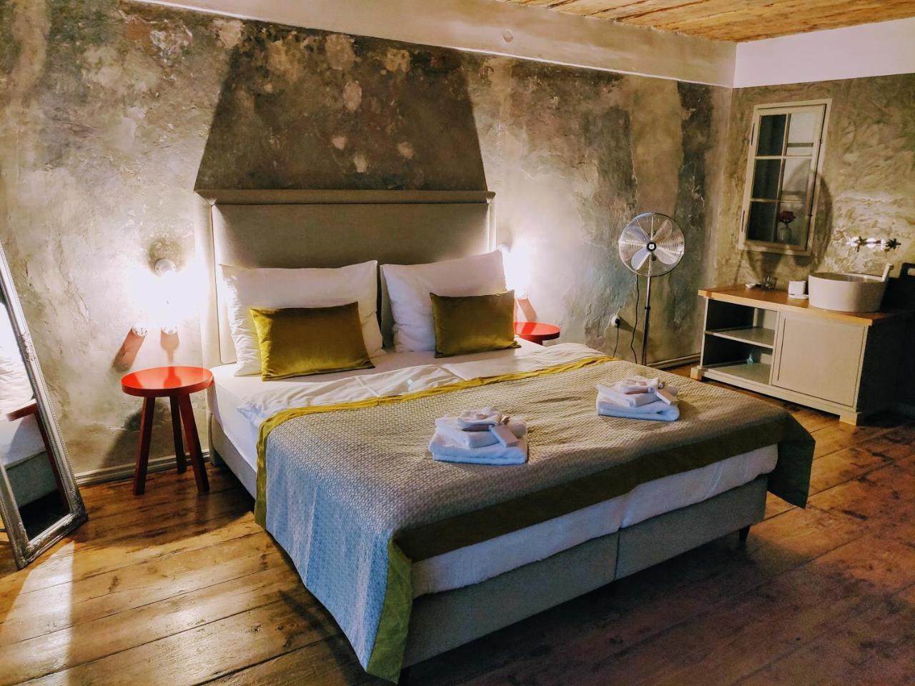 Hotel Kocour Třebíč Dış mekan fotoğraf
